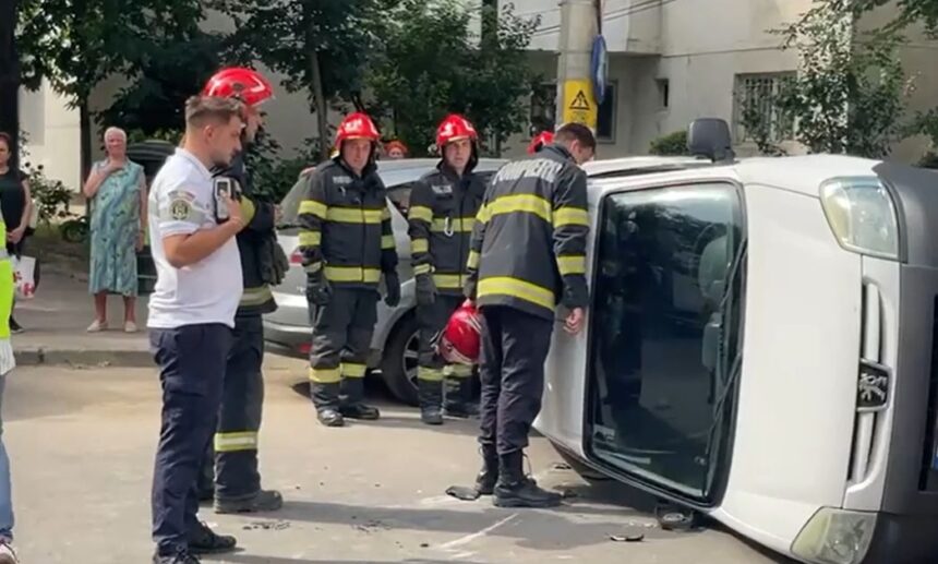 accident in nicolina masina rasturnata dupa impactul cu un taxi video 6883a33d54831