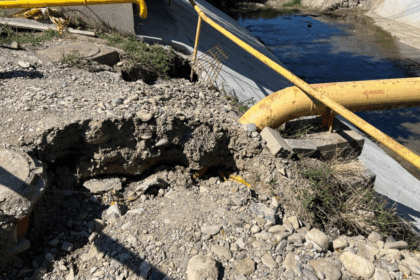 acest drum abia refacut s a surpat deja ce au descoperit locuitorii dupa prima ploaie 6865bc23841fb