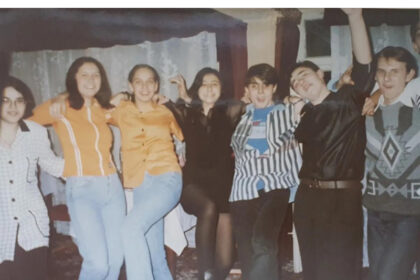 arta din subsoluri anatomia unei revolte uitate in iasul anilor 90 6880982899c2d