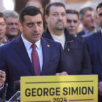 aur anunta ca va contesta legea austeritatii la ccr guvernul bolojan pune taxe pe gatul celor care muncesc cinstit 68755519bf928