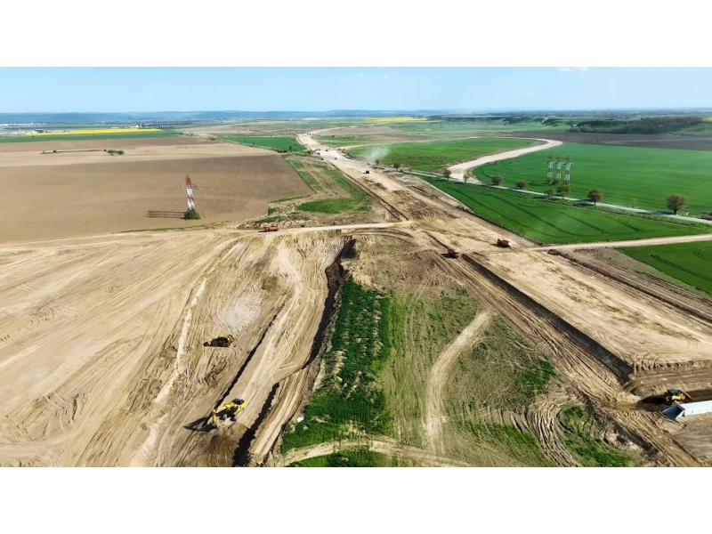 autostrada unirii la iasi cand asfaltul costa cat aurul iar explicatiile lipsesc 68863fece7439