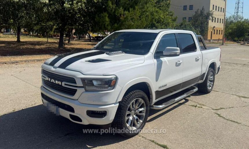 autoturism in valoare de 350 000 de lei furat din canada depistat la controlul de frontiera de la portile de fier i video 687e09f9e78a5