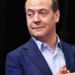 avertismentul lui dmitri medvedev pentru donald trump un pas catre razboi 68887c4da17ea