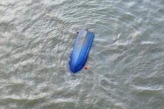 barbatul care conducea ambarcatiunea rasturnata in golful musura accident soldat cu moartea a patru persoane retinut 688aa942ade07