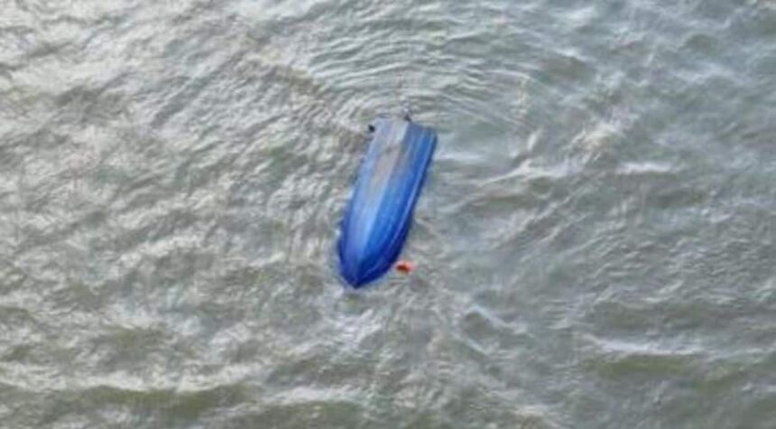 barbatul care conducea ambarcatiunea rasturnata in golful musura accident soldat cu moartea a patru persoane retinut 688aa942ade07