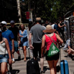 barcelona inchide doua dintre terminalele din portul de croaziere ca sa reduca numarul turistilor 687f3a2bafb6f