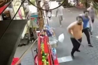 bataie cu sabii intre clanuri la reghin printre cei retinuti se afla si trei minori video 686e13e5acb72