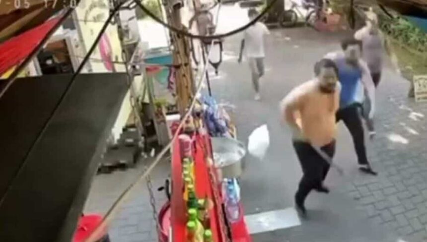 bataie cu sabii intre clanuri la reghin printre cei retinuti se afla si trei minori video 686e13e5acb72