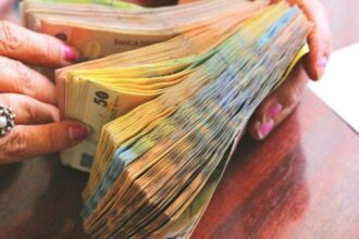 bugetari de lux abonati la banii publici iata cat au ajuns sa castige membrii unui consiliu de administratie pe luna 686860ae89de3