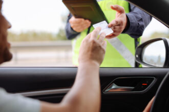 ce amenda risca soferii romani care parcheaza masina pe trotuar care este sanctiunea minima 687f4975579ca