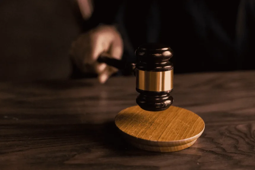 ce faci cand executarea silita bate la usa cum se poate evita retinerea banilor din salariu si blocarea conturilor sfaturi de la un executor judecatoresc 687f5609d48b7