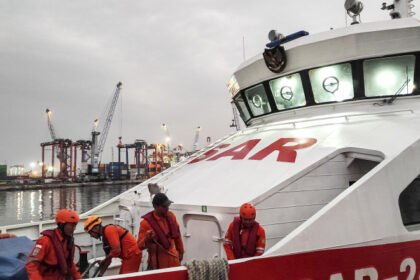 cel putin patru morti si 38 de disparuti in urma scufundarii unui feribot in largul insulei indoneziene bali 686614ebf2aa3