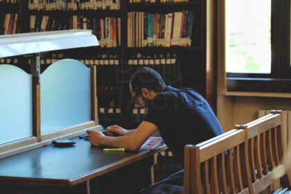 cine mai merge la biblioteca in 10 ani judetul a pierdut 31 000 de cititori activi cu toate acestea iasul ramane in top 6877cc365ae8e