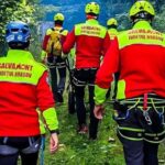 cioban in stare grava dupa ce a cazut pe munte in judetul brasov 688a49633b295