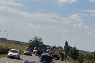 coliziune intre o autoutilitara si un autoturism la letcani 688b637ccf5bc