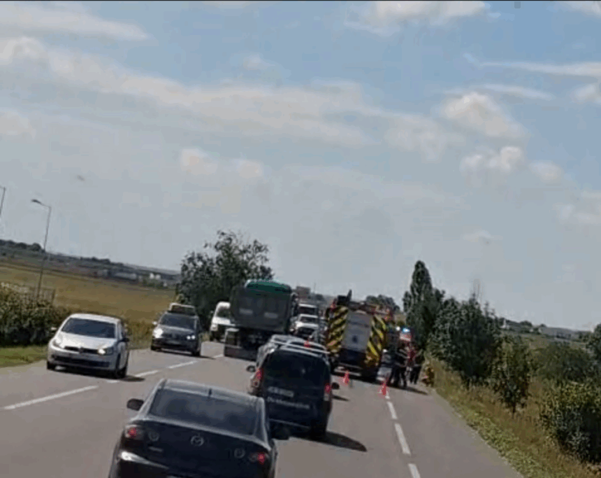 coliziune intre o autoutilitara si un autoturism la letcani 688b637ccf5bc