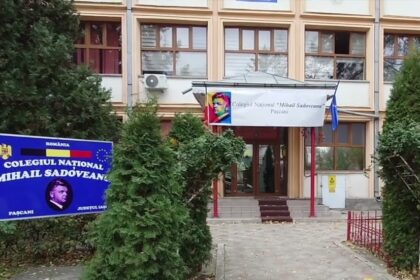 contabila colegiului mihail sadoveanu din pascani a virat ilegal inclusiv din indemnizatii de handicap peste 500 000 de lei in propriul cont ce s a intamplat cu banii 6875b93803575