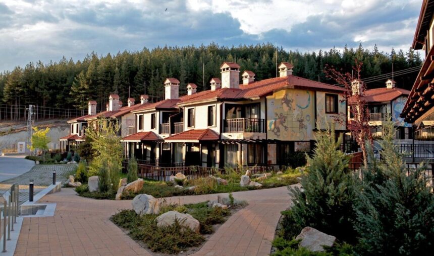 conturi inchise cu fostul international camerunez azi incepe cantonamentul in bulgaria dupa o deplasare cu mici peripetii 6871b0570ebcb