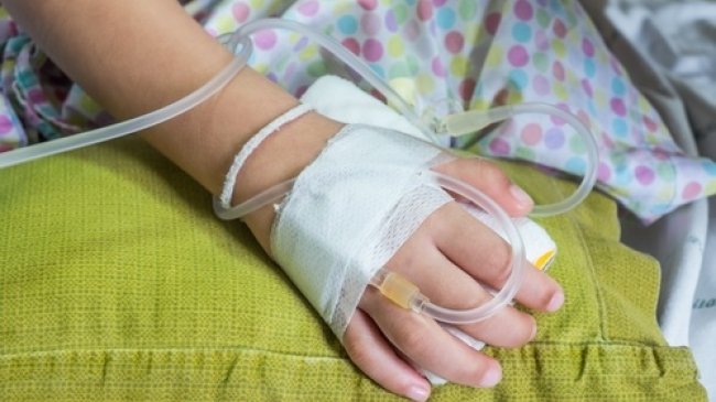 copil de 1 an si 6 luni internat la spitalul de copii cu arsuri de gradul 2 pe 35 din suprafata corporala 686d419321e94