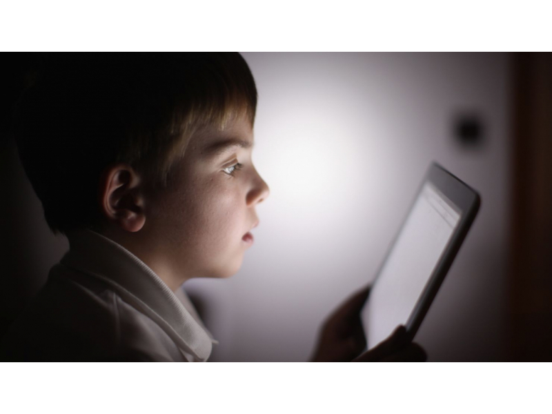 criza invizibila a iasului copiii digitali si declinul empatiei 6889c10c167cf