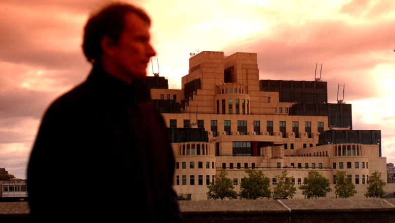 cum a ajuns londra capitala spionilor de inchiriat mitul lui james bond foamea de informatii a corporatiilor si banii oligarhilor 68870f0a47bfa