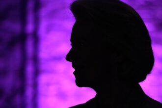 cum a supravietuit ursula von der leyen votului motiunii de cenzura initiate de gheorghe piperea 6870cecad354d