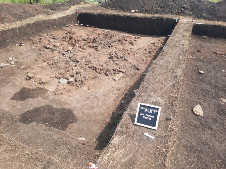 cum se traia aici acum 6 000 de ani o privire in viata de zi cu zi a civilizatiei cucuteni descoperiri notabile in campania arheologica de la cucuteni cetatuia 688a421b3b4f0