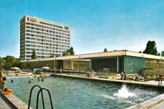 cunoscut investitor din iasi blocat de o decizie surpriza hotelul perla din mamaia cumparat recent de iesean a devenit monument peste noapte 68688422c16f4