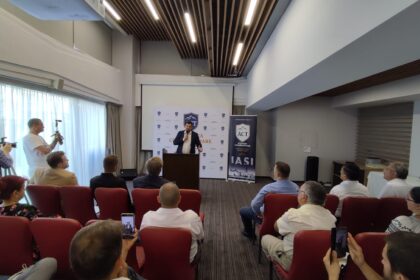 dat afara din aur tarziu s a reintors devreme in politica si si a lansat partidul la iasi 6884aac6cdacd