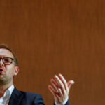 de ce nu a primit presedintele usr cetatenia romana astept ca fiecare roman si ma face in fiecare zi sa ma simt un pic mai roman 687ffc5d4bab5