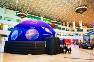 distractie pentru intreaga familie la palas planetariu cu proiectii 360 de grade teatru de papusi si concerte in aer liber 6867e909ed90a