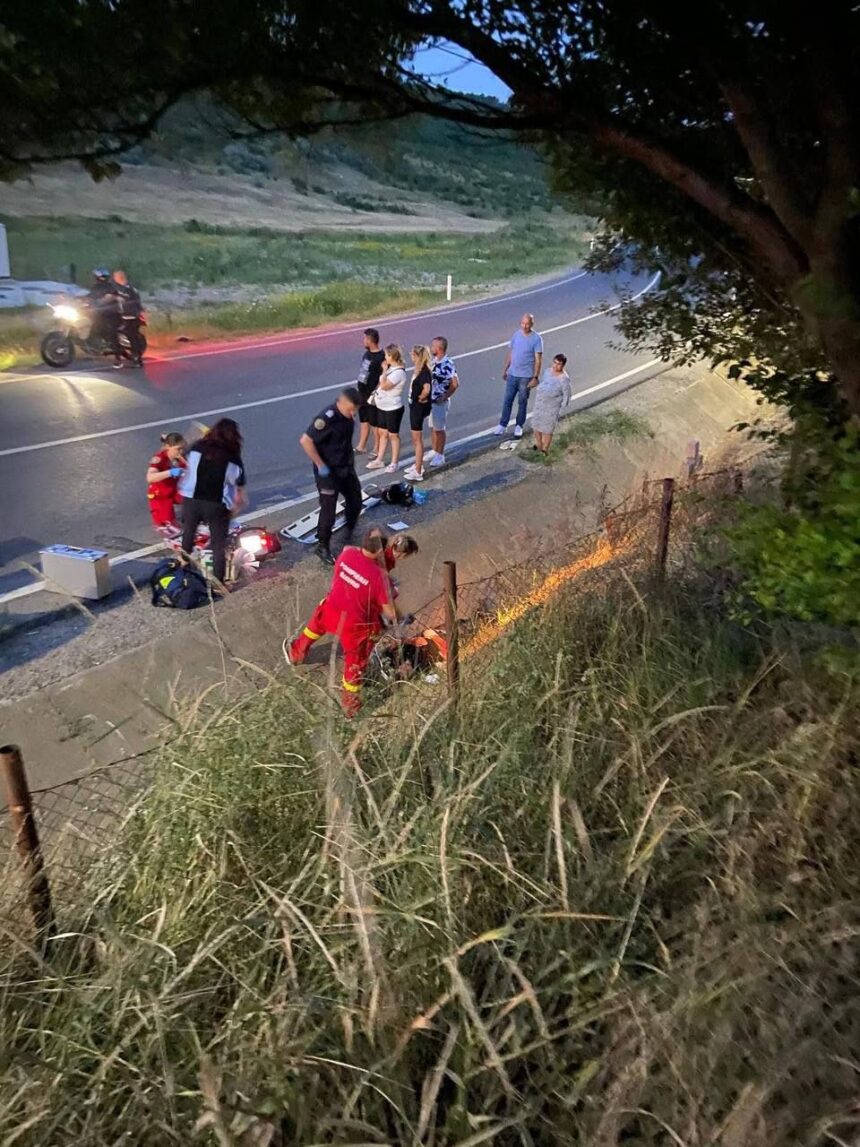 doi barbati au fost grav raniti in doua accidente de motocicleta unul s ar fi aruncat intentionat in fata vehiculului 686e23d6ecc61