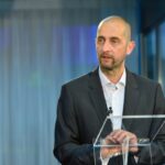 dragos damian sunteti in vacanta asa i asadar relaxati va in concediu si uitati de reforma bugetara de criminalitatea fiscala de festivalul de risipa de la bugetari de concedierile car 688079b046596