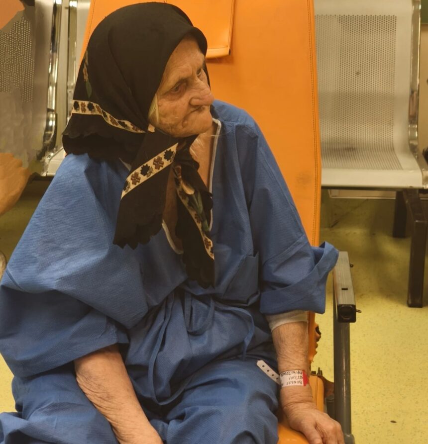 drama femeii care a nascut 16 copii a fost fugarita de la poarta de proprii copii dupa ce i au luat casa si terenurile le strica imaginea 68750fcade02b