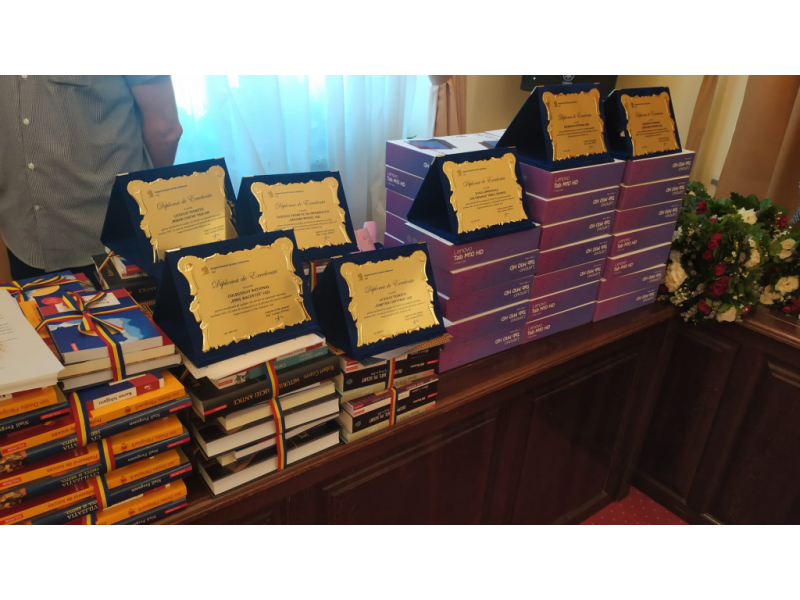 elevii cu media 10 la evaluarea nationala si bacalaureat vor primi cate 2 000 de lei 68762d5bf3764