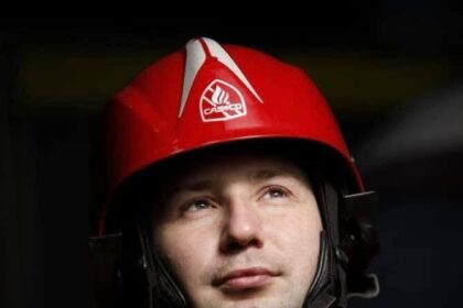 erou in timpul liber pompierul care a intervenit la accidentul cu 17 victime de la letcani a fost premiat de catre ministerul afacerilor interne 687915cc09873