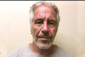 fbi si departamentul justitiei au inchis dosarul epstein anchetatorii nu au dovezi ca acesta santaja persoane importante axios 686bcb2930dd5