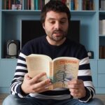 fierbe lumea literara urasc pozele cu pietre lucioase pe carti postarea unui cunoscut scriitor a inflamat retelele sociale ce spune un psiholog si scriitor iesean 687e2fc529bf8