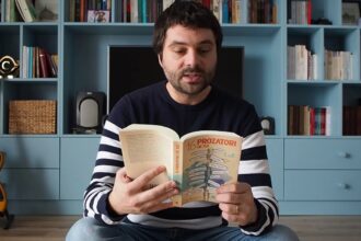 fierbe lumea literara urasc pozele cu pietre lucioase pe carti postarea unui cunoscut scriitor a inflamat retelele sociale ce spune un psiholog si scriitor iesean 687e2fc529bf8