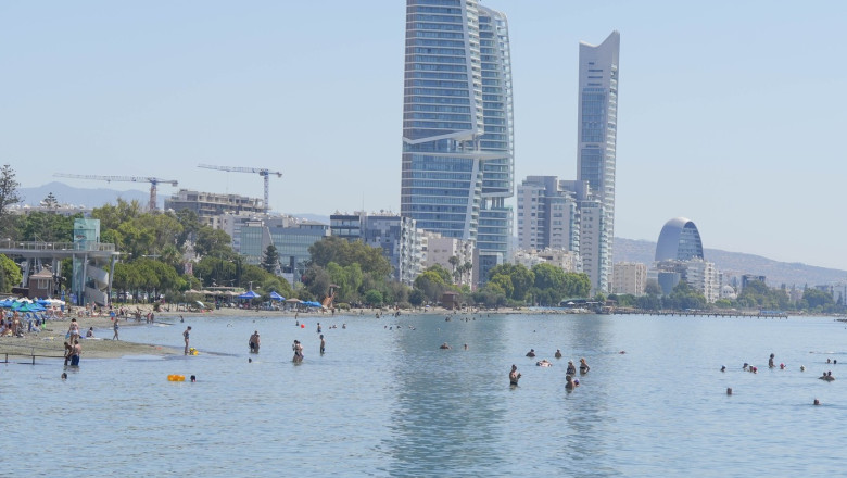 flota fantoma a rusiei polueaza cu petrol plajele din cipru 68780708cbd2b