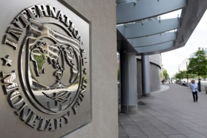 fmi avertizeaza tensiunile comerciale continua sa afecteze perspectivele economice globale in pofida unui usor reviriment 687aa037151aa