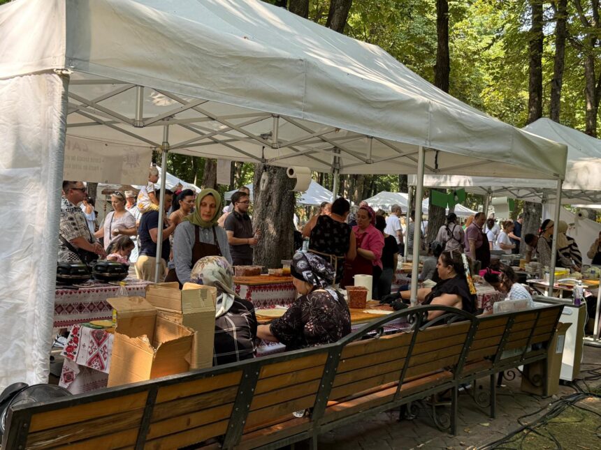 foto video turcii si iesenii si au dat intalnire in copou ultima zi de anatolian fest aduce arome orientale muzica si dans in parcul expozitiei 68863102846e4