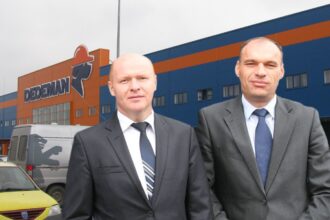 fratii paval proprietarii dedeman au cumparat un important lant de magazine din grecia 6877de5039709