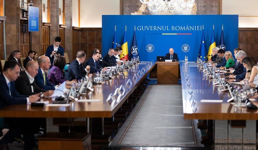 guvernul a aprobat acordarea anuala a burselor pentru studii universitare complete si partiale de licenta de masterat si de doctorat precum si pentru stagii de cercetare in strainatate 68825a0e9a49e