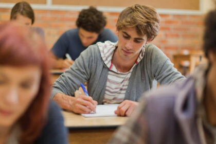 guvernul a stabilit modalitatea de acordare a burselor universitare si de doctorat precum si pentru stagii de cercetare in strainatate 68826b672c4e8