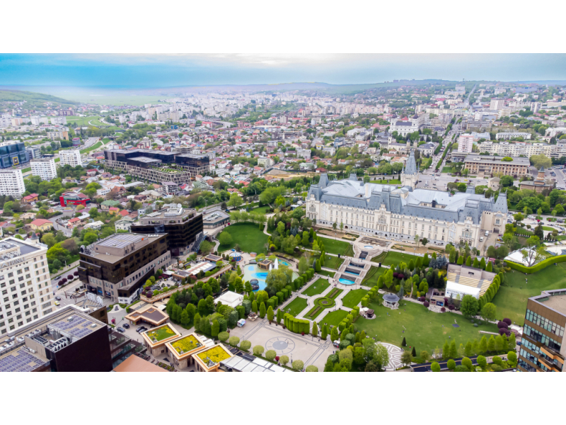 iasul care ramane tinerii care aleg sa construiasca aici si batranii care nu mai pleaca 68760e2391dc6