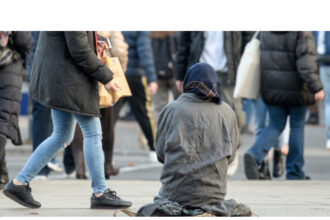 iasul continua lupta cu cersetorii centrul orasului luat cu asalt 686fe0ce16cbb