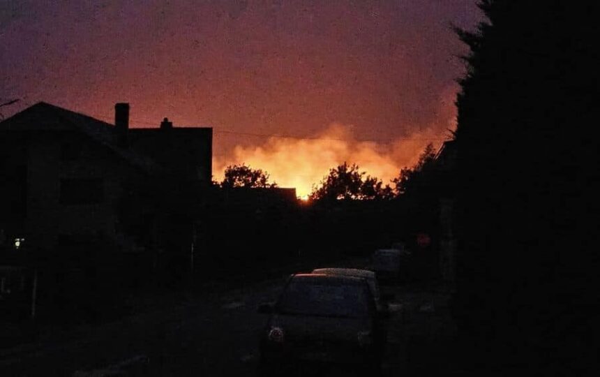 incendiu imens la miroslava focul a izbucnit la un transformator electric si s a extins la un lan de grau video 6887c627afd38 1