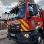 incendiu la mai multe locuinte din sectorul 1 al capitalei pompierii avertizeaza ca focul s ar putea extinde la cladirile invecinate 686fc88b748a5