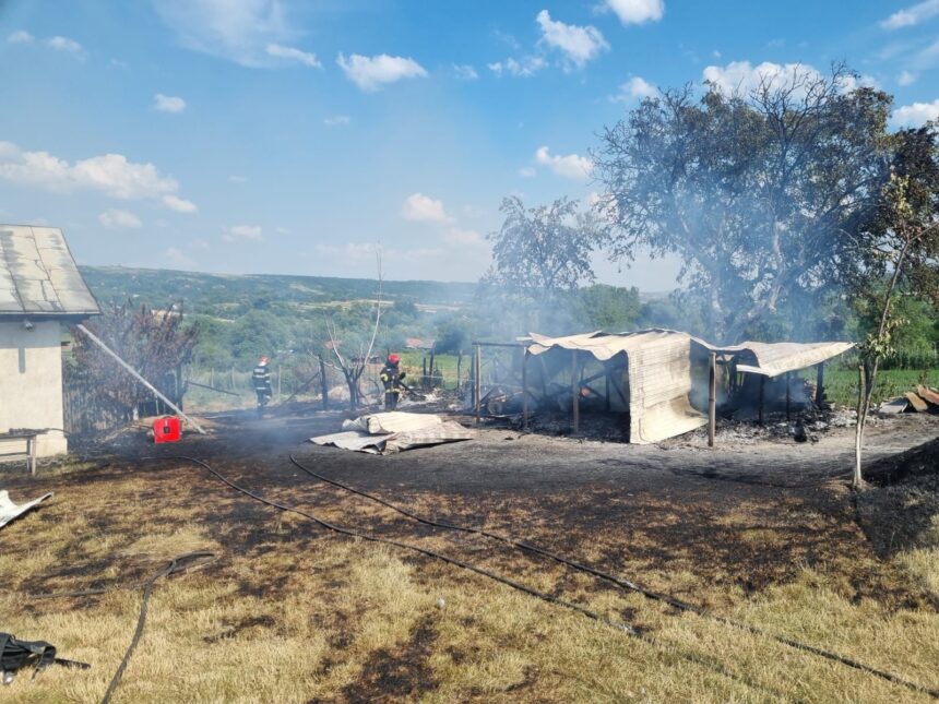 incendiu la o casa parohiala din comuna dobrovat 686a8256c4cf9